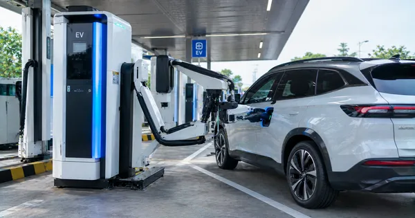 Sạc xe điện tự động: Khi robot bắt đầu thay thế thao tác cắm sạc